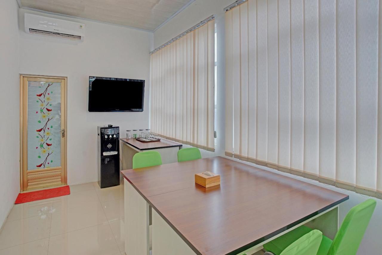 Oyo 90404 Pringombo Homestay 2 Syariah Bandar Lampung Extérieur photo